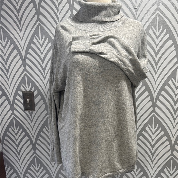 Treasure & Bond Gray Cowl Neck Sweater with Relaxed Fit and Long Sleeves - Picture 4 of 5